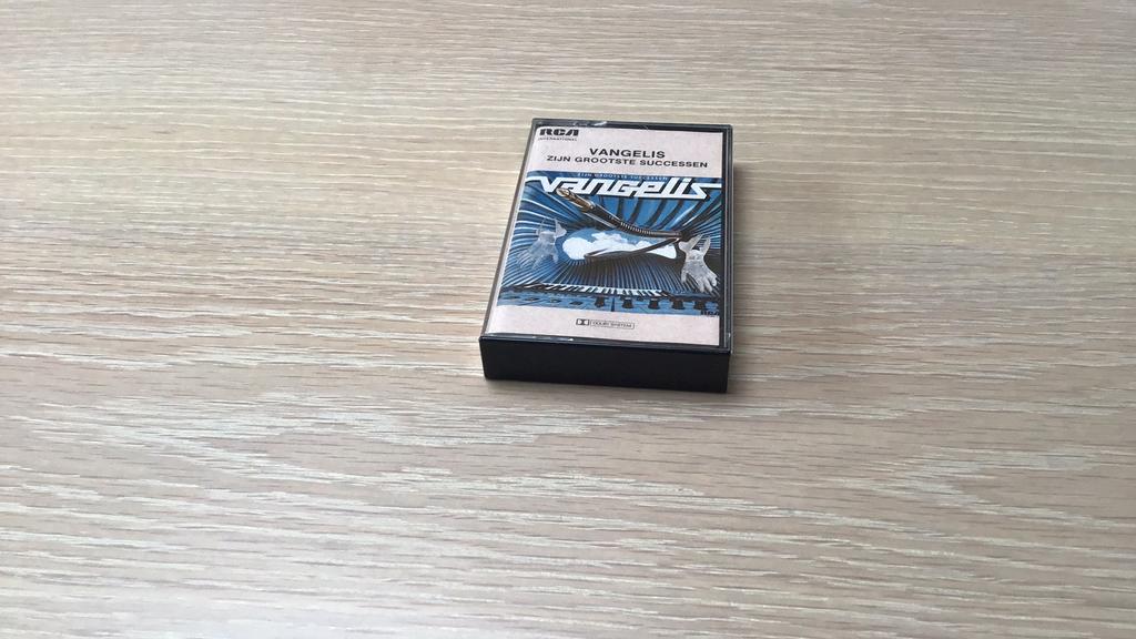 RECHTSTREEKS UIT DE VERZAMELING: MC VAN VANGELIS, Ophalen of Verzenden, Zo goed als nieuw, 1 bandje