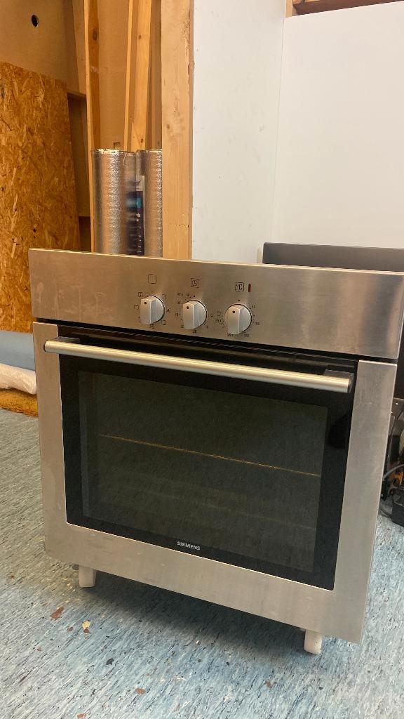 SIEMENS HB210510E Inbouwoven, Witgoed en Apparatuur, Ovens, Gebruikt, Inbouw, Oven met grill, 45 tot 60 cm, 45 tot 60 cm, Hete lucht