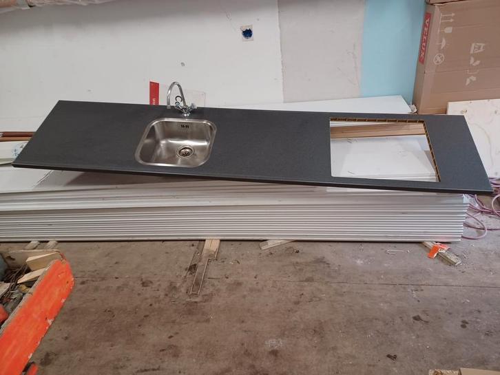 Keukenblad zgan met spoelbak en Grohe kraan zgan, Huis en Inrichting, Keuken | Keukenelementen, Zo goed als nieuw, Minder dan 100 cm