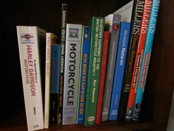 59 Motorboeken, als nieuw, afhalen, € 75 beschikbaar voor biedingen