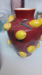 Decoratieve vaas met citroenen, Aardewerk of Porselein, Ophalen of Verzenden, Zo goed als nieuw, Minder dan 50 cm
