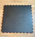 Puzzelmatten judomat 9m2 (9 stuks van 1x1) 3,5cm dikte, Ophalen, Gebruikt, Judo, Vechtsportmateriaal