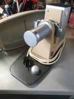 Leitz dia projector met beschermkap, Audio, Tv en Foto, Diaprojectors, Ophalen of Verzenden, Zo goed als nieuw
