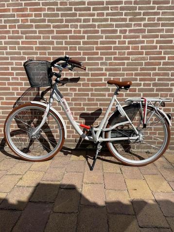 Liberty Montego mama fiets met mandje beschikbaar voor biedingen