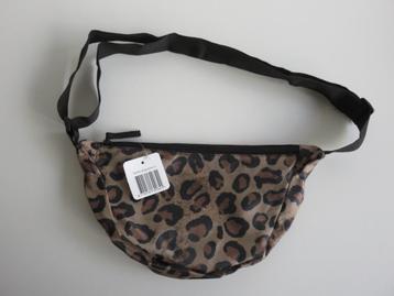 Moonbag met panterprint schoudertasje crossbodytasje beschikbaar voor biedingen