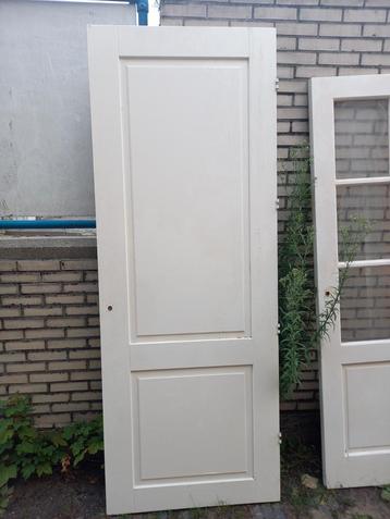 3 Zware hardhouten binnendeuren beschikbaar voor biedingen