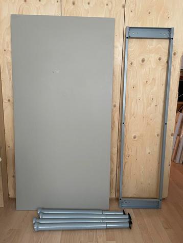 Ikea bureau beschikbaar voor biedingen