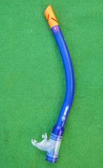 Luxe kindersnorkel met waterloosventiel en spatwater kap, Watersport en Boten, Snorkelen, Ophalen of Verzenden, Zo goed als nieuw