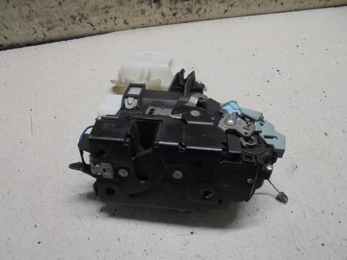 Deurslot Mechaniek 2Deurs rechts van een Volkswagen Caddy, Auto-onderdelen, Carrosserie en Plaatwerk, Volkswagen, Gebruikt, 3 maanden garantie