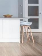 HAY About a Stool AAS32 Barkruk wit / licht eiken 2stuks, Huis en Inrichting, Barkrukken, Gebruikt, 60 tot 90 cm, 2 krukken, Ophalen