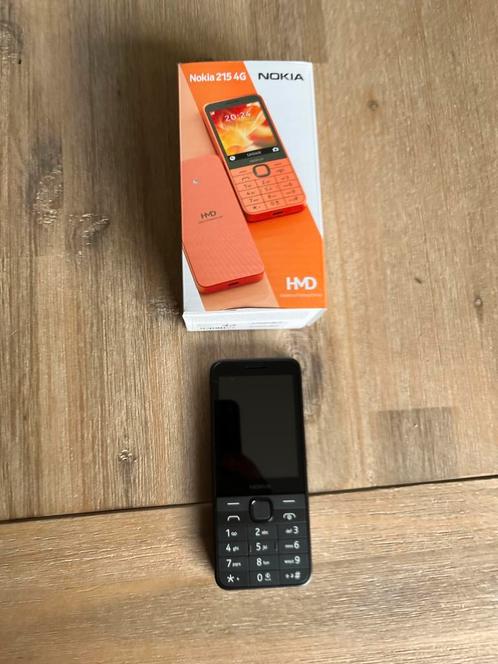 Nokia  215 4g  1 week oud, Telecommunicatie, Mobiele telefoons | Nokia, Zo goed als nieuw, Zonder abonnement, Zonder simlock, Fysiek toetsenbord