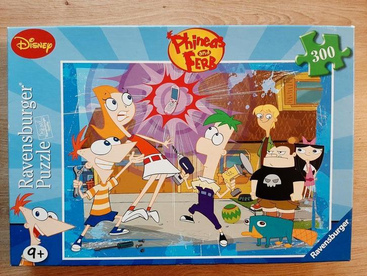 AvD 1217 Ravensburger puzel Phineas & Ferb 300 stukjes, Kinderen en Baby's, Speelgoed | Kinderpuzzels, Gebruikt, 6 jaar of ouder
