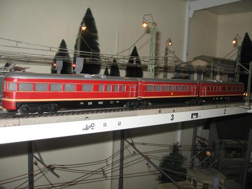 MARKLIN 3025 800 3 delige metalen SCHNELLTRIEBWAGEN 1958-61, Hobby en Vrije tijd, Modeltreinen | H0, Zo goed als nieuw, Locomotief