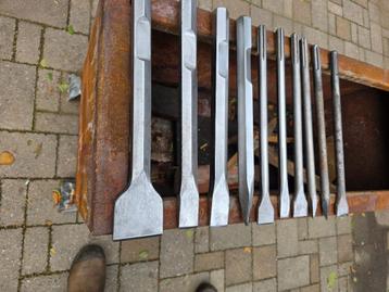 Hex 28 beitels nieuw en sds max beitels beschikbaar voor biedingen