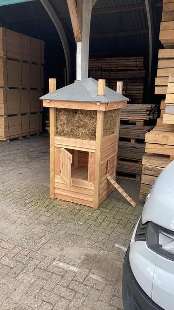 Konijnenhok beschikbaar voor biedingen