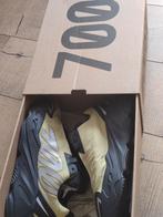 Yeezy 700 boost, Kleding | Heren, Schoenen, Ophalen of Verzenden, Zo goed als nieuw