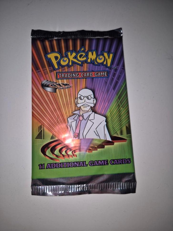 Sealed WOTC Gym Challenge Booster Pack (2000), Hobby en Vrije tijd, Verzamelkaartspellen | Pokémon, Nieuw, Booster, Ophalen