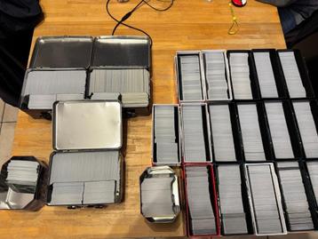 12.200 Pokemon Kaarten BULK met minimaal 2500 Holo/Reverse beschikbaar voor biedingen