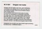 IK 2-1251 Omgaan met media Uitgave BLS in 2001 op visitekaa, Ophalen of Verzenden, Landmacht, Nederland, Boek of Tijdschrift