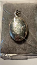 Zilveren ovalen medaillon 26x19 mm, Verzenden, Nieuw, Bloem of Plant, Zilver