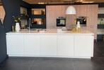 Showroomkeuken  Serezo lak /  Breitner, Huis en Inrichting, Ophalen, Wit, Enkelwandige keuken, Zo goed als nieuw