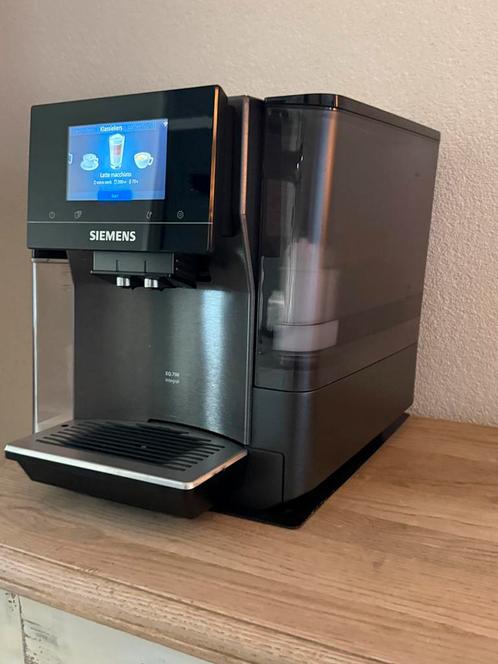 SIEMENS TQ707DF5 koffiezetapparaat, Witgoed en Apparatuur, Koffiezetapparaten, Zo goed als nieuw, Koffiebonen, Combi, 10 kopjes of meer