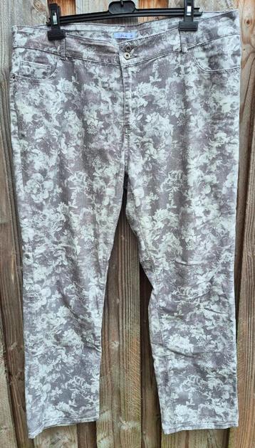 Broek met bloemen - maat 48 - Miss Etam  beschikbaar voor biedingen