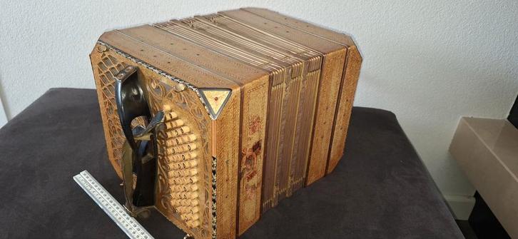 chromatice bandonion antiek instrument, Muziek en Instrumenten, Accordeons, Gebruikt, Knopaccordeon, 48-bas, Overige merken, Met riemen