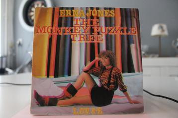7" Single Erna Jones - The Monkey Puzzle Tree / L.O.V. & E. beschikbaar voor biedingen