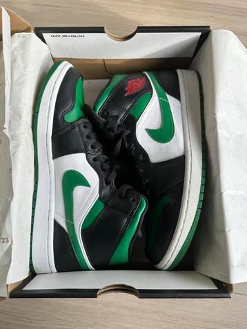 Air Jordan 1 Mid - Black / Pine Green-White- Gym Red 