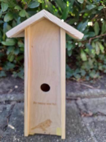  Houten Vogelhuisje beschikbaar voor biedingen