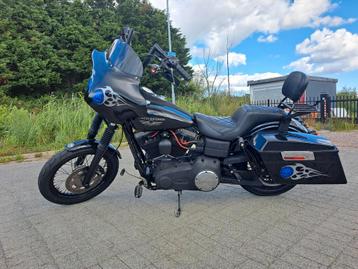 Harley-Davidson street bob 103 dyna 2016. Street glide look beschikbaar voor biedingen