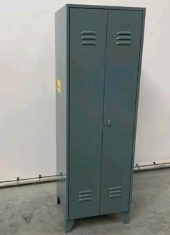Lockerkast 2-deurs, 60x50x185cm, afsluitbaar beschikbaar voor biedingen