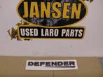 Defender logo achter grijs dikke letters JLRP-DEFGREYRR, Auto diversen, Ophalen of Verzenden