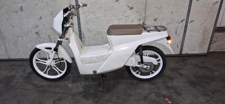 Unieke Vidyut MTC Elektrische Bike oldtimer  - India, Fietsen en Brommers, Brommers | Crossbrommers, Overige merken, Ophalen of Verzenden