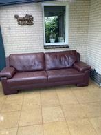 Donkerbruine leren driezitsbank. Gratis af te halen., Huis en Inrichting, Banken | Bankstellen, Ophalen, Gebruikt, Klassiek, Driepersoons
