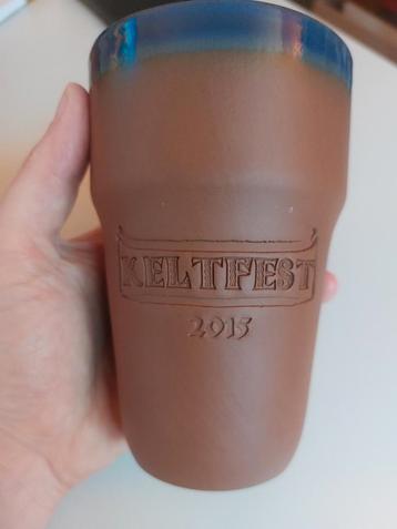 3x Keltfestbekers, schapenvacht en drinkhoorn beschikbaar voor biedingen