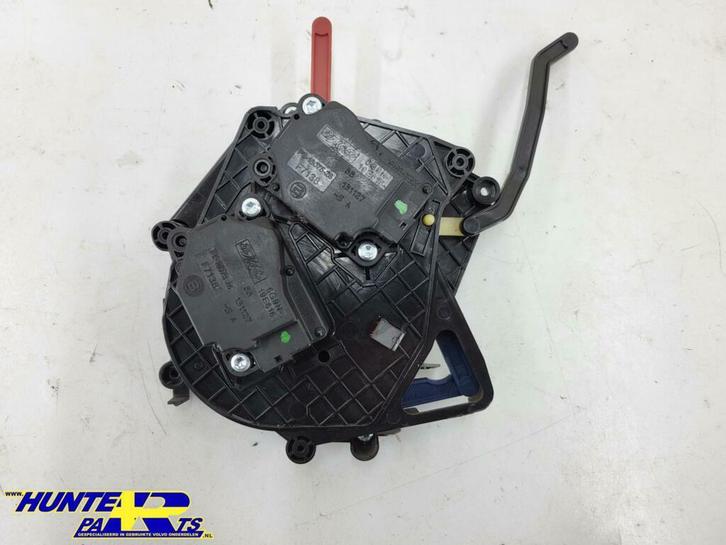 Kachelkraan Volvo V70/XC70/V60/S60/S80 ('07-'17) 30767027, Auto-onderdelen, Airco en Verwarming, Gebruikt, Ophalen of Verzenden
