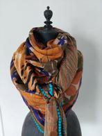 Shawl Omslagdoek Handmade Mucho Gusto Pompons style XL, Ophalen of Verzenden, Zo goed als nieuw, Maat 46/48 (XL) of groter, Sjaal