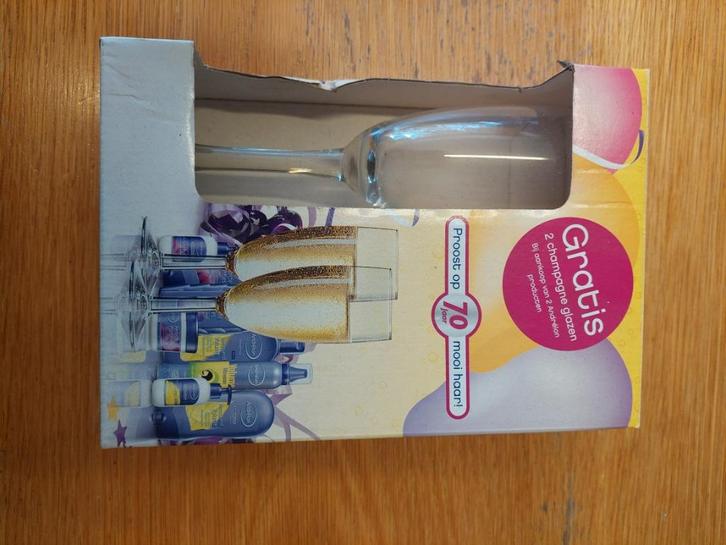Set van 2 champagne glazen., Huis en Inrichting, Keuken | Servies, Nieuw, Glas of Glazen, Overige stijlen, Glas, Ophalen of Verzenden