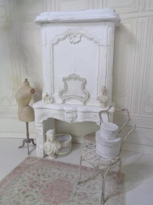 Prachtige hoge schouw , Poppenhuis 1 : 12..(FotoNr F42)*, Verzamelen, Poppenhuizen en Toebehoren, Nieuw, Poppenhuis, Ophalen of Verzenden