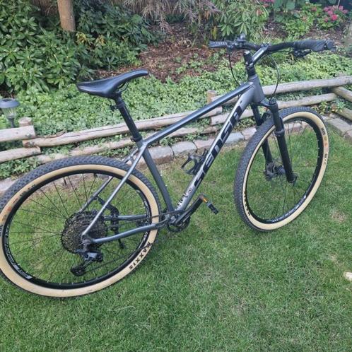 SENSA LIVIGNO EVO GREY COMP -  19 INCH FRAME  - MTB - ATB, Fietsen en Brommers, Fietsen | Mountainbikes en ATB, Zo goed als nieuw