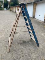 Houten vintage Trap, Doe-het-zelf en Verbouw, Ladders en Trappen, Gebruikt, Trap, Ophalen of Verzenden, Opvouwbaar of Inschuifbaar