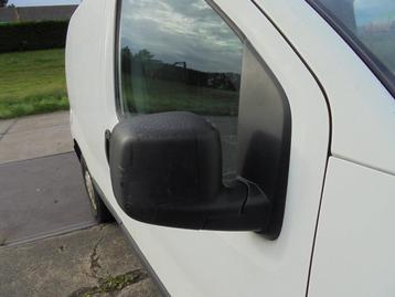 Buitenspiegel rechts van een Peugeot Bipper beschikbaar voor biedingen