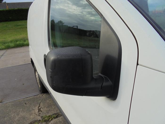 Buitenspiegel rechts van een Peugeot Bipper, Auto-onderdelen, Spiegels, Peugeot, Gebruikt, 3 maanden garantie, Ophalen of Verzenden