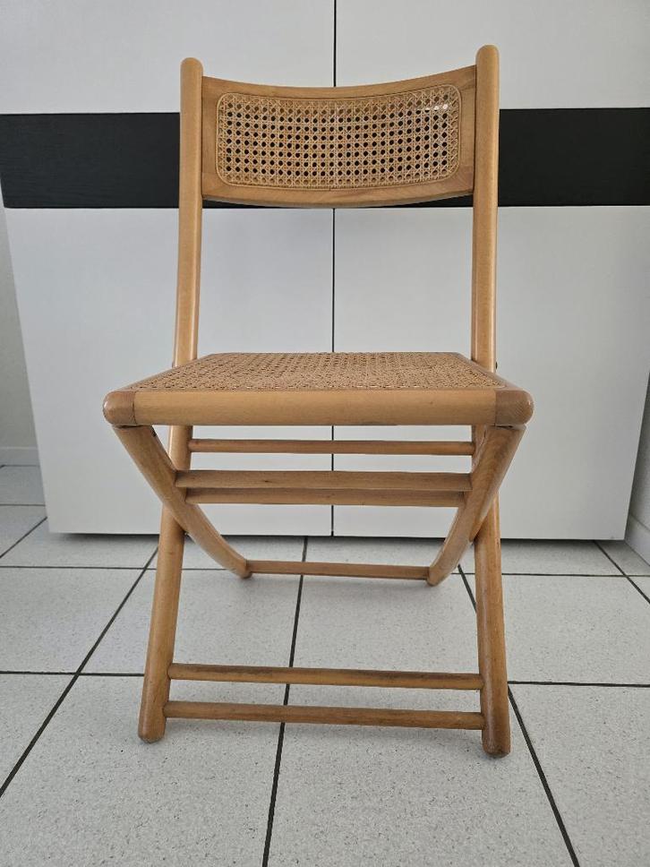 2 inklapbare houten stoelen, Huis en Inrichting, Stoelen, Gebruikt, Twee, Hout, Riet of Rotan, Bruin, Ophalen