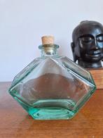 Diamantvormige groen recycled glazen flesje met kurk, Ophalen of Verzenden, Zo goed als nieuw