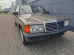 Mercedes-Benz 190-serie 2.0 E, Auto's, Gebruikt, Beige, 4 cilinders, Bruin