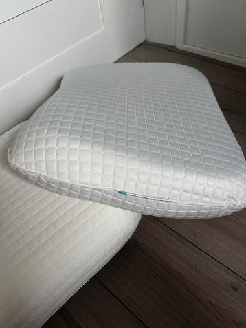Slaap kussen ergonomisch  beschikbaar voor biedingen