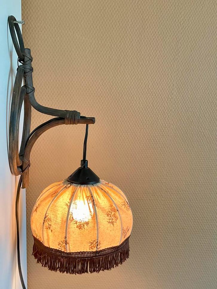 Vintage wandlamp bamboe met stoffen kap, Huis en Inrichting, Lampen | Wandlampen, Ophalen of Verzenden